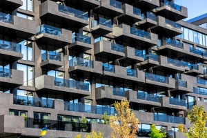 Budowa Domu - Kluczowe kroki i ważne uwagi przed rozpoczęciem inwestycji